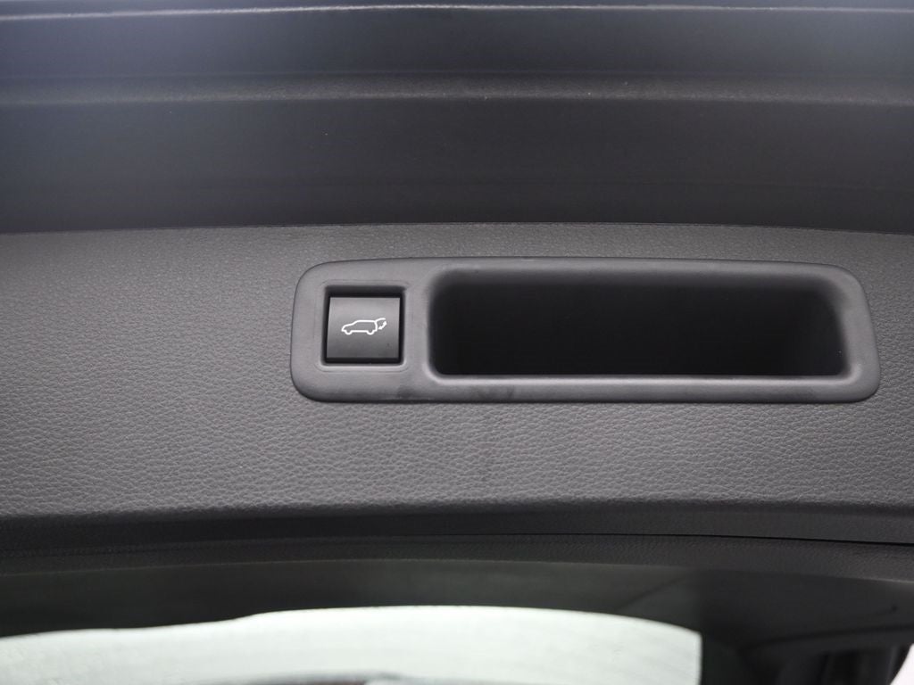 2023 Toyota Highlander Hybrid LE