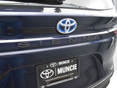 2025 Toyota Sienna LE 8 Passenger