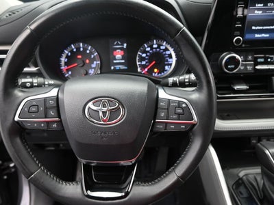 2021 Toyota Highlander LE