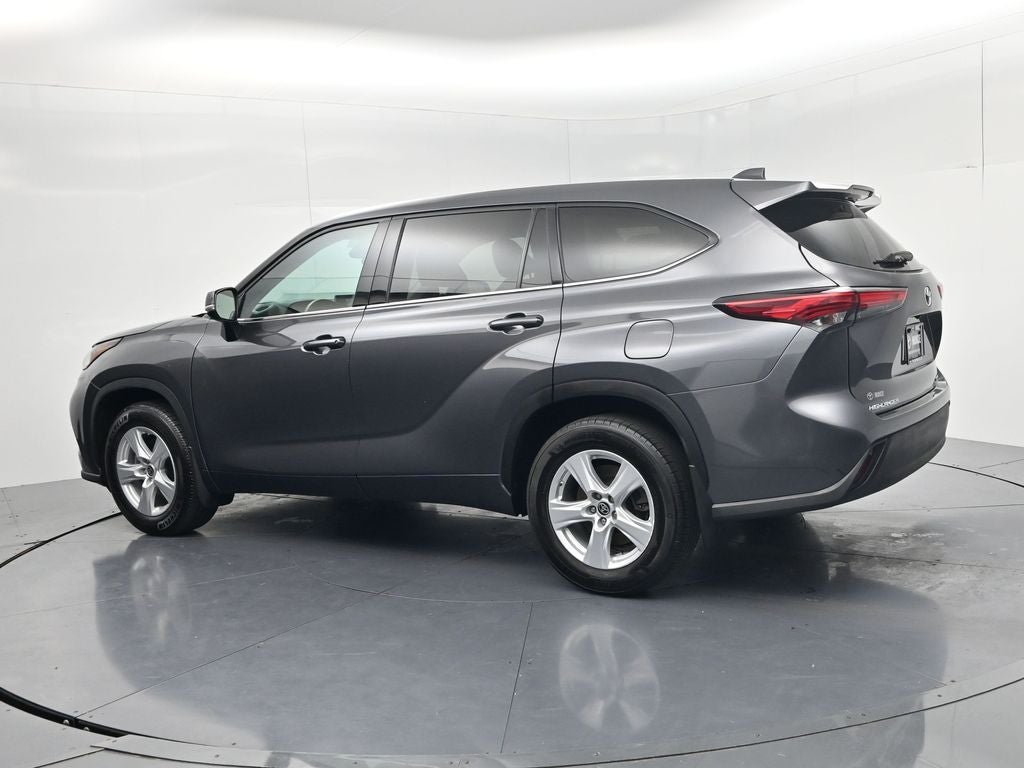 2021 Toyota Highlander LE