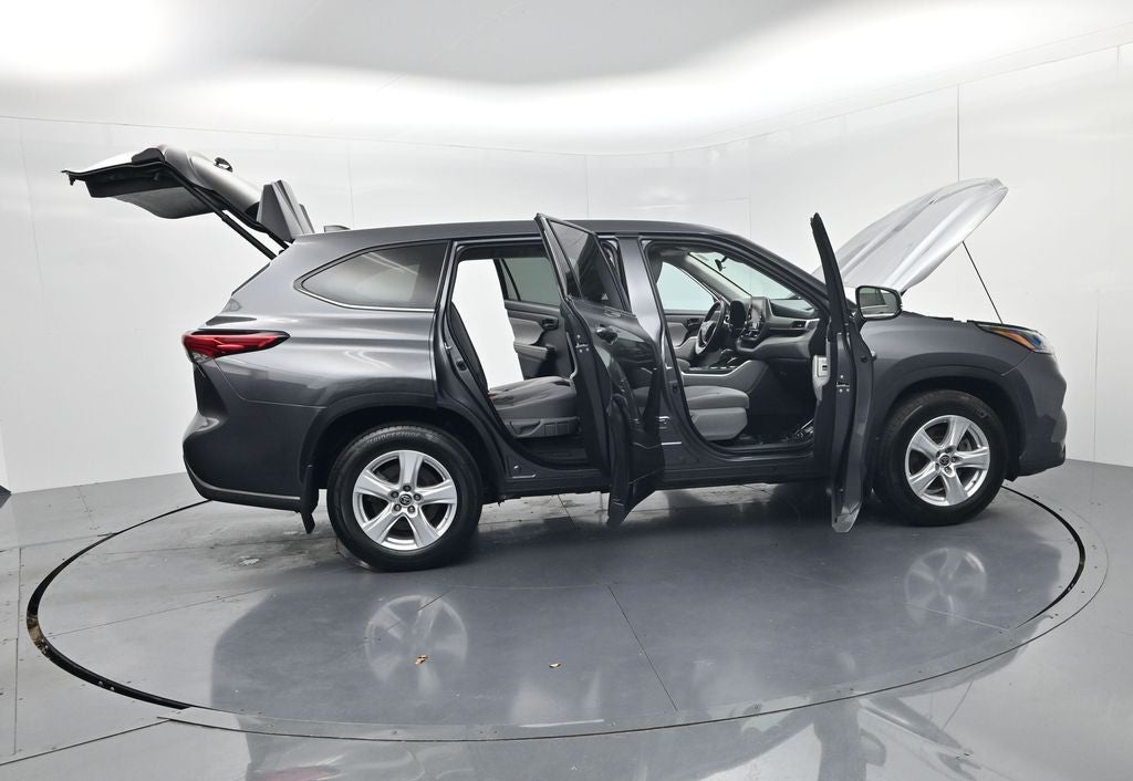2021 Toyota Highlander LE