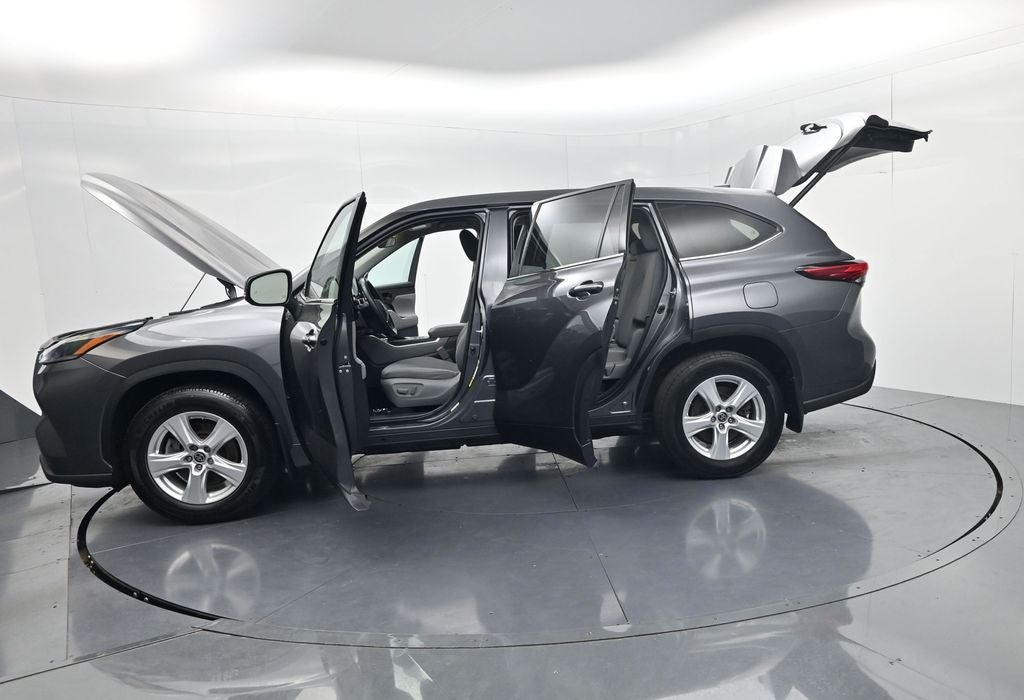 2021 Toyota Highlander LE