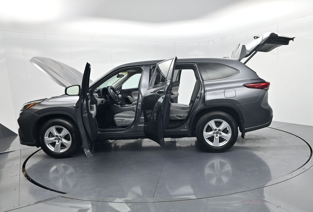 2021 Toyota Highlander LE