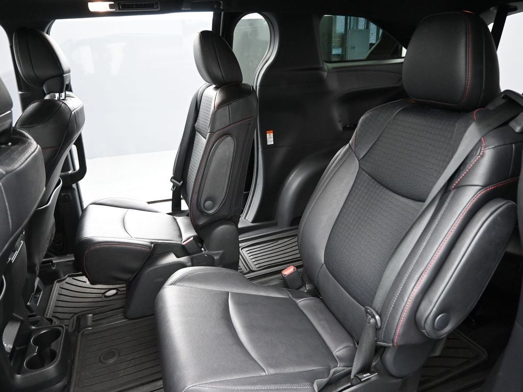 2025 Toyota Sienna XSE 7 Passenger