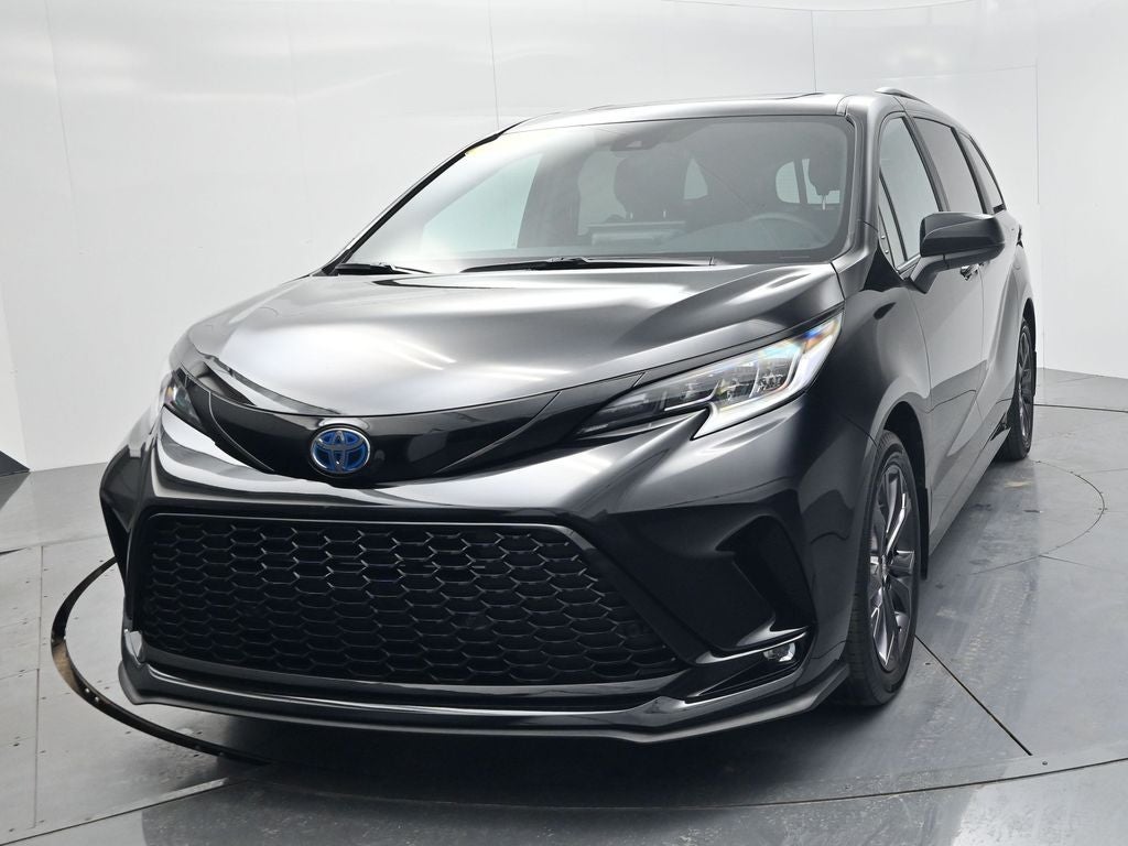 2025 Toyota Sienna XSE 7 Passenger
