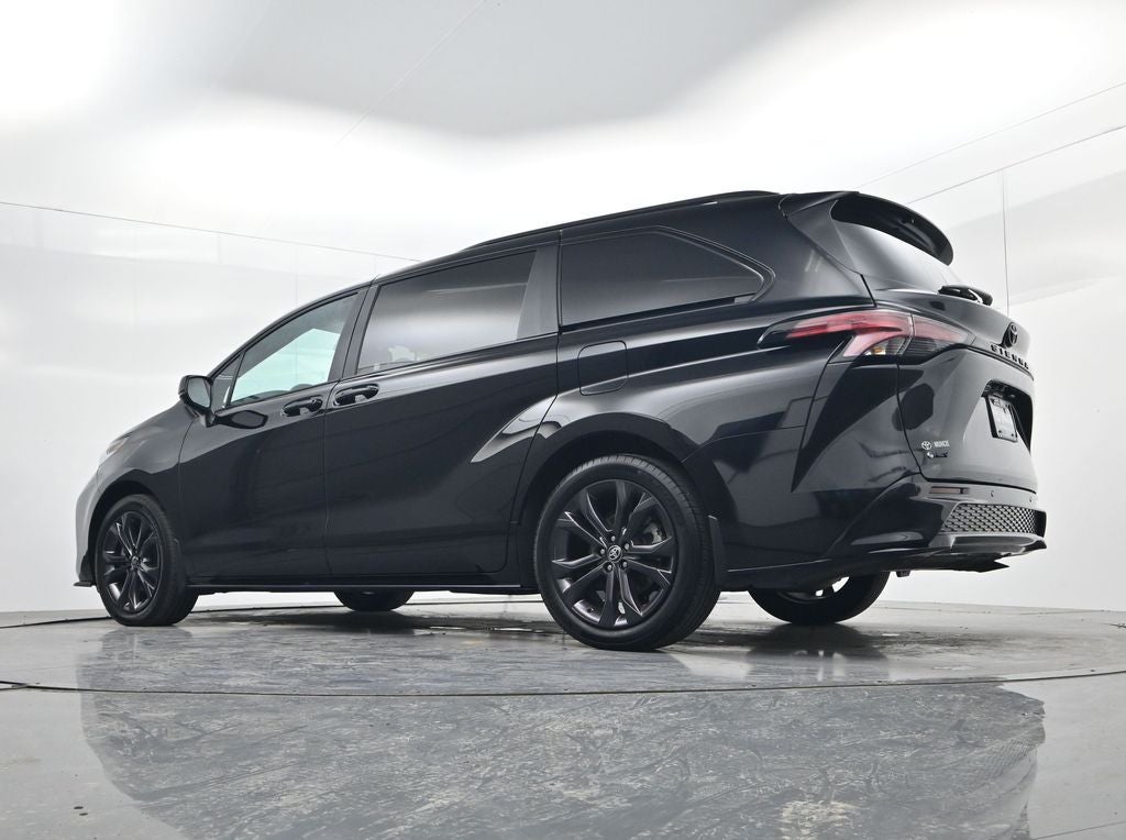 2025 Toyota Sienna XSE 7 Passenger