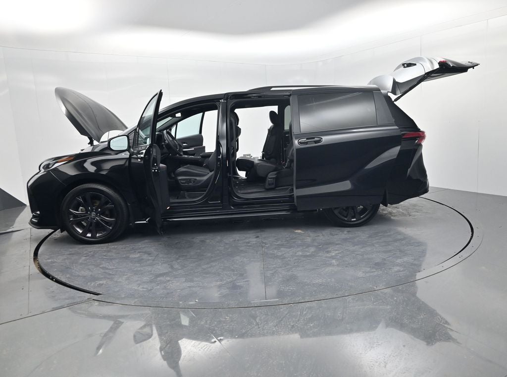 2025 Toyota Sienna XSE 7 Passenger