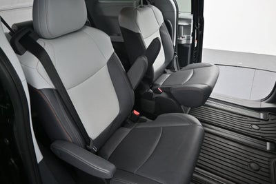 2024 Toyota Sienna XSE 7 Passenger