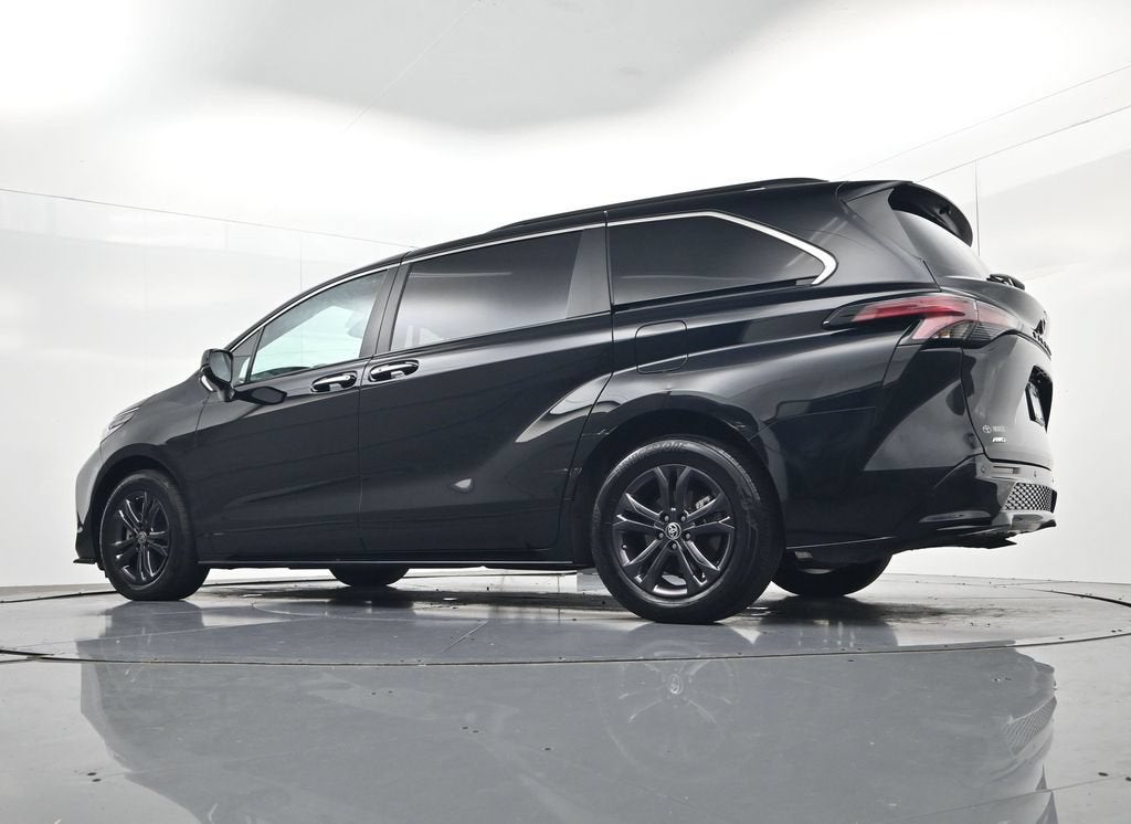 2024 Toyota Sienna XSE 7 Passenger