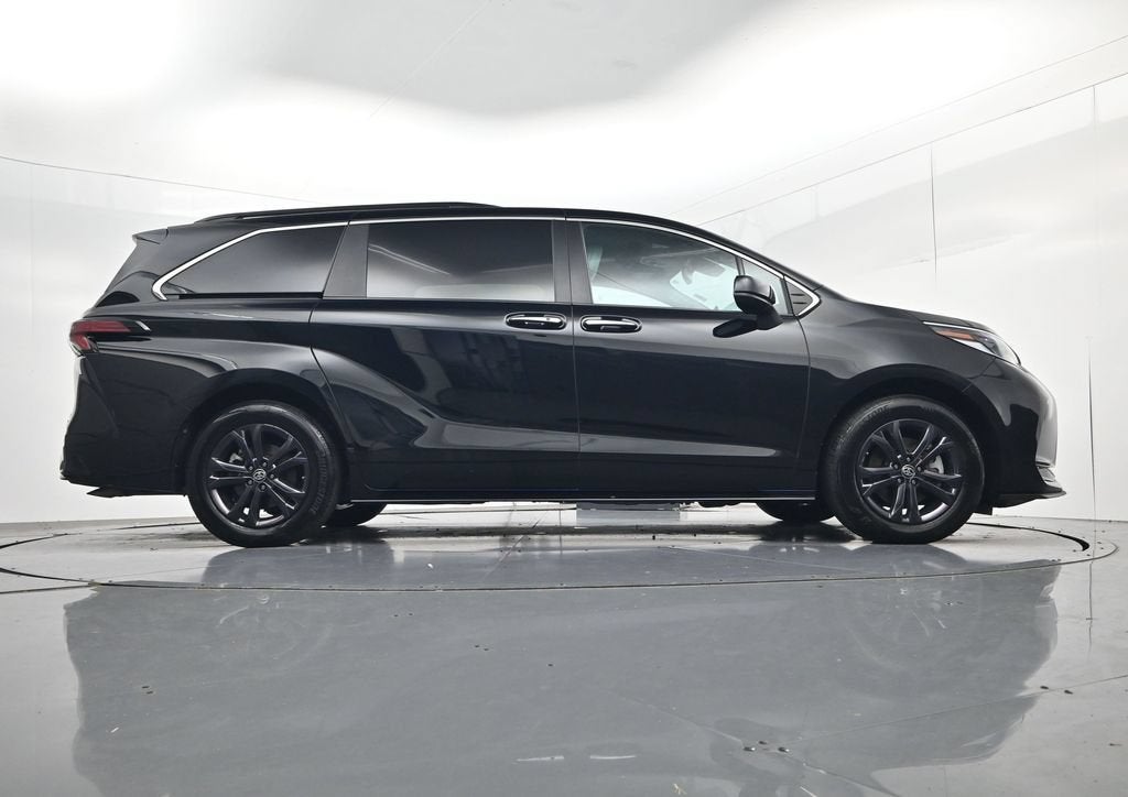 2024 Toyota Sienna XSE 7 Passenger