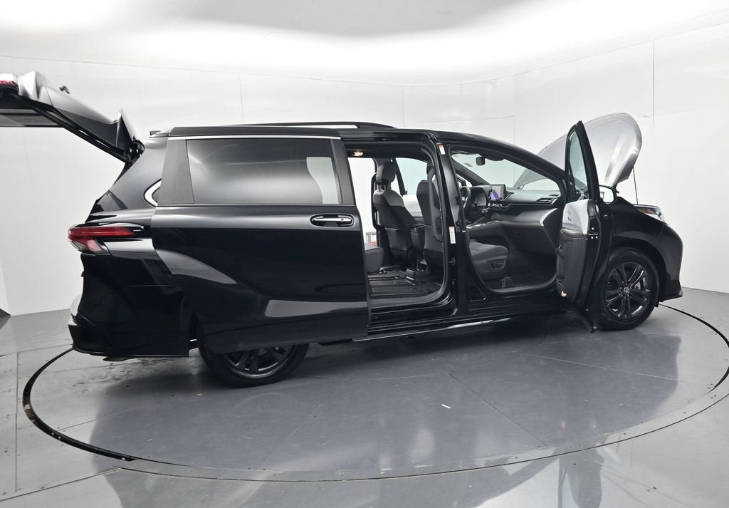 2024 Toyota Sienna XSE 7 Passenger
