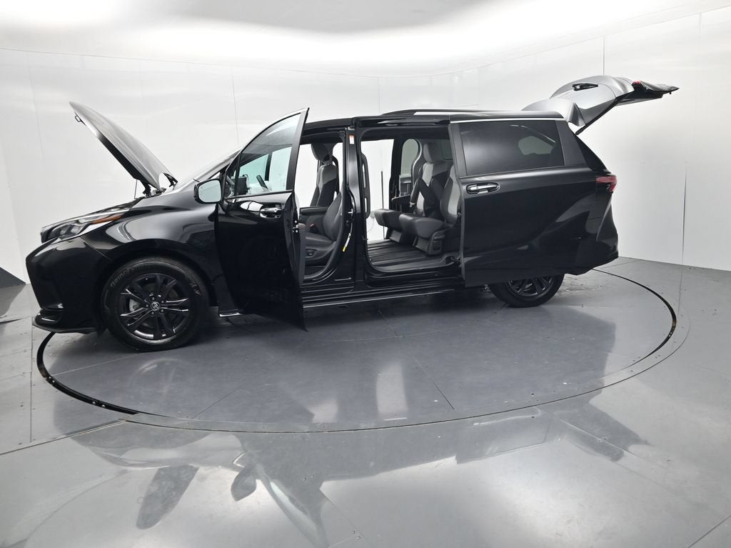 2024 Toyota Sienna XSE 7 Passenger