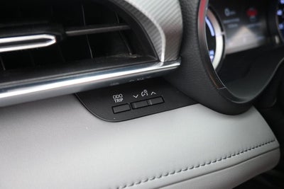 2022 Toyota Highlander Hybrid Platinum