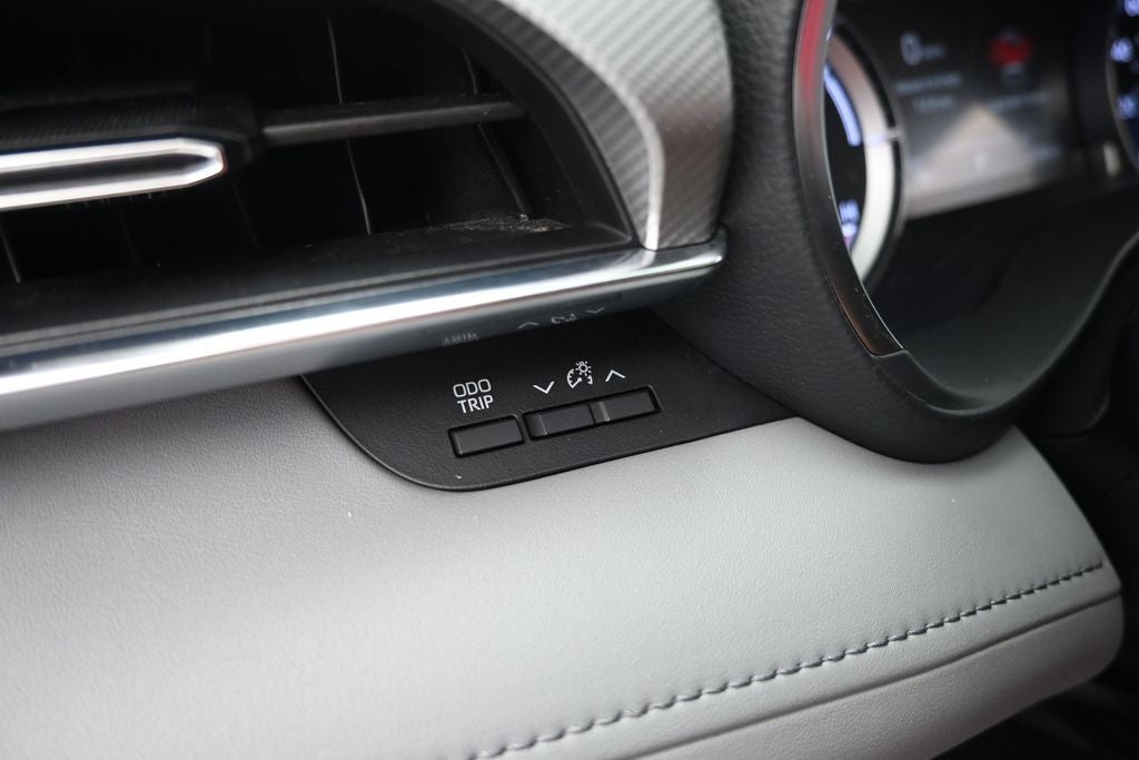 2022 Toyota Highlander Hybrid Platinum