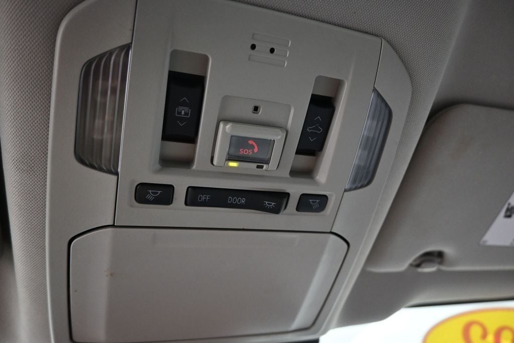 2022 Toyota Highlander Hybrid Platinum