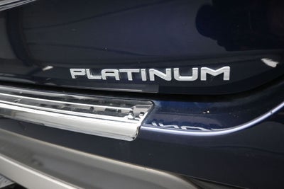 2022 Toyota Highlander Hybrid Platinum