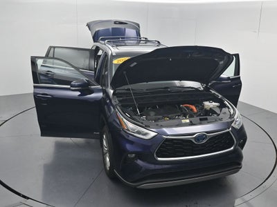 2022 Toyota Highlander Hybrid Platinum