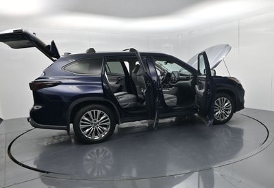 2022 Toyota Highlander Hybrid Platinum