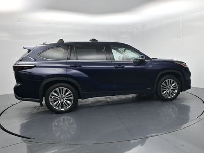 2022 Toyota Highlander Hybrid Platinum