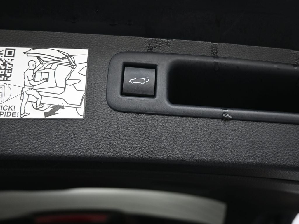 2022 Toyota Highlander Hybrid Platinum