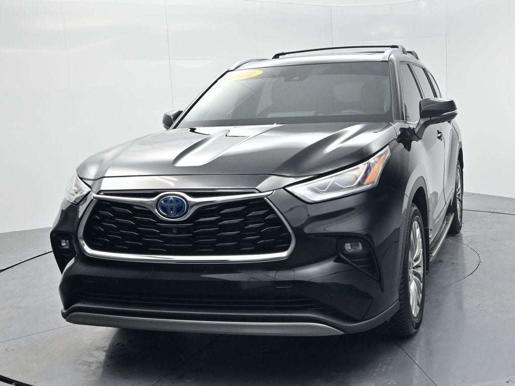 2022 Toyota Highlander Hybrid Platinum