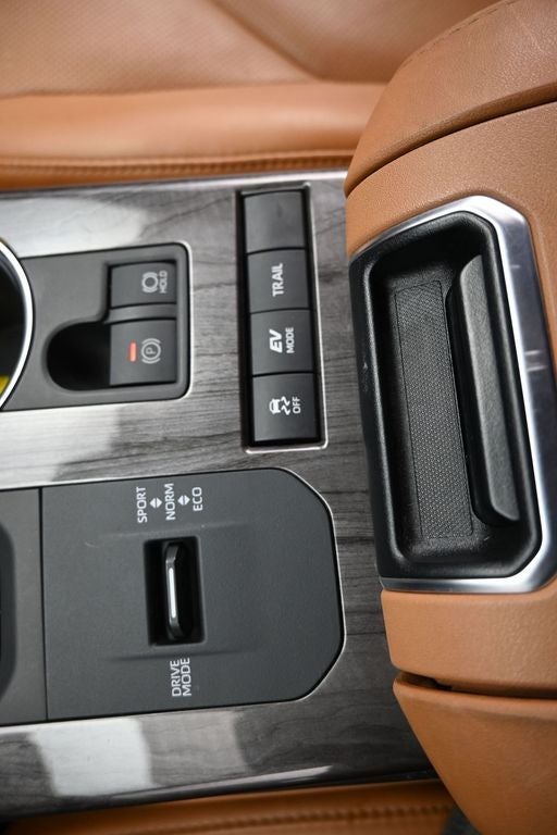 2022 Toyota Highlander Hybrid Platinum