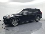 2022 Toyota Highlander Hybrid Platinum