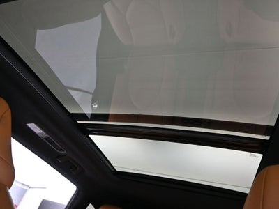 2022 Toyota Highlander Hybrid Platinum