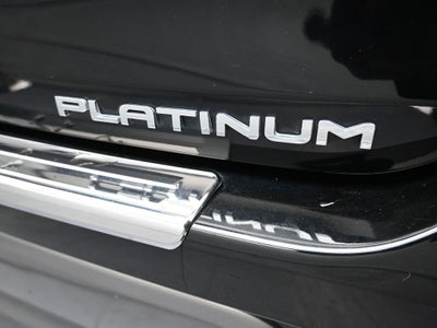 2022 Toyota Highlander Hybrid Platinum