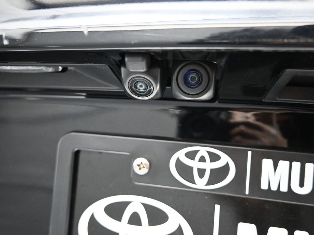 2022 Toyota Highlander Hybrid Platinum