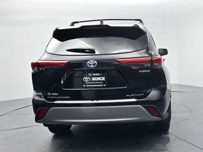 2022 Toyota Highlander Hybrid Platinum