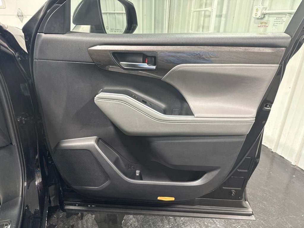 2020 Toyota Highlander Platinum