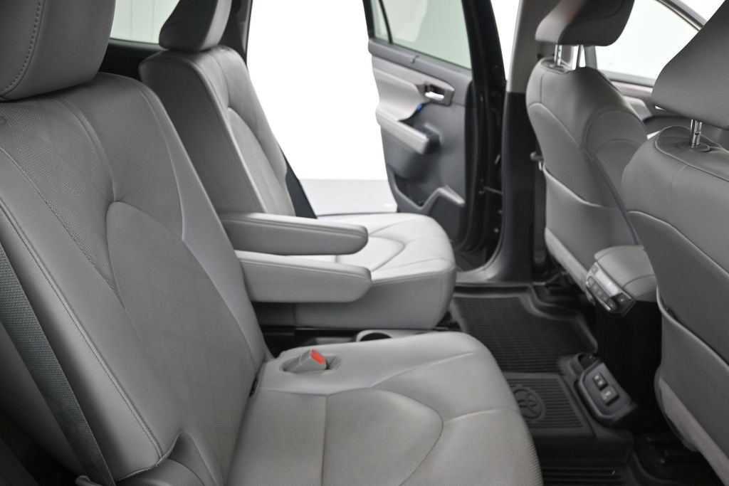 2020 Toyota Highlander Platinum