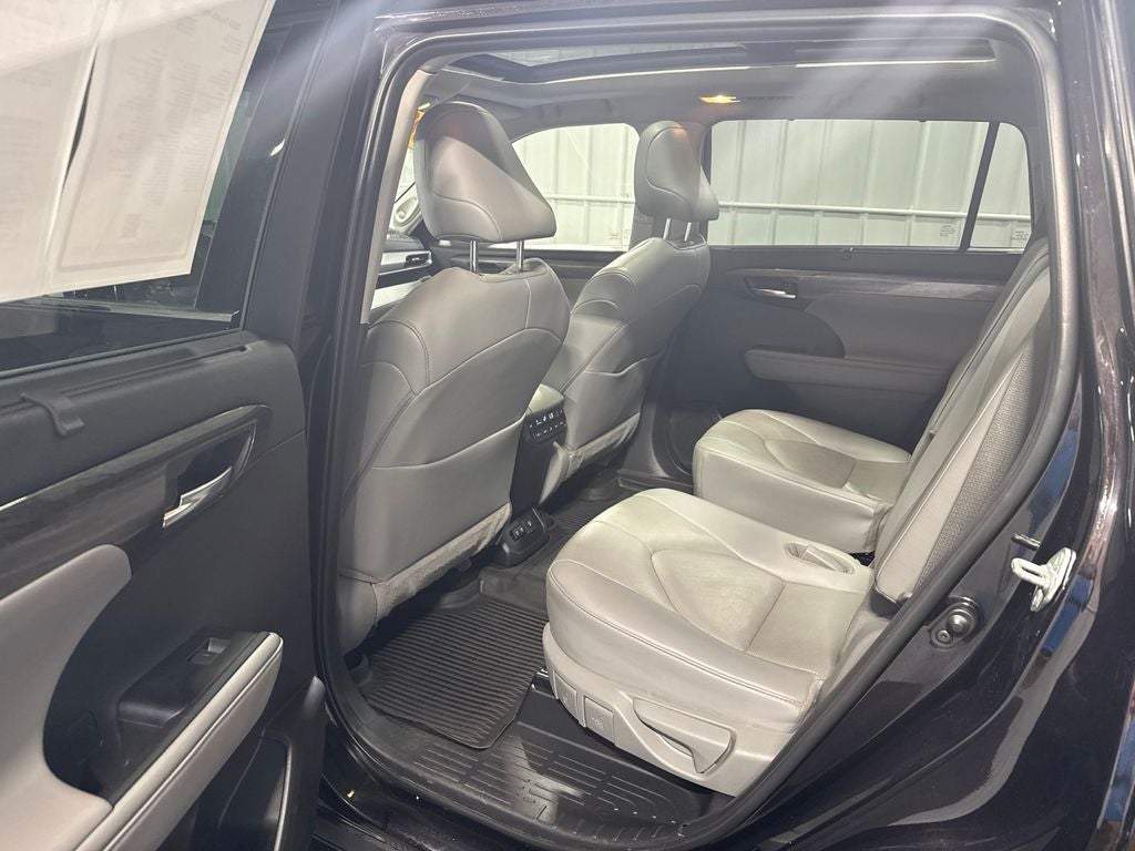 2020 Toyota Highlander Platinum