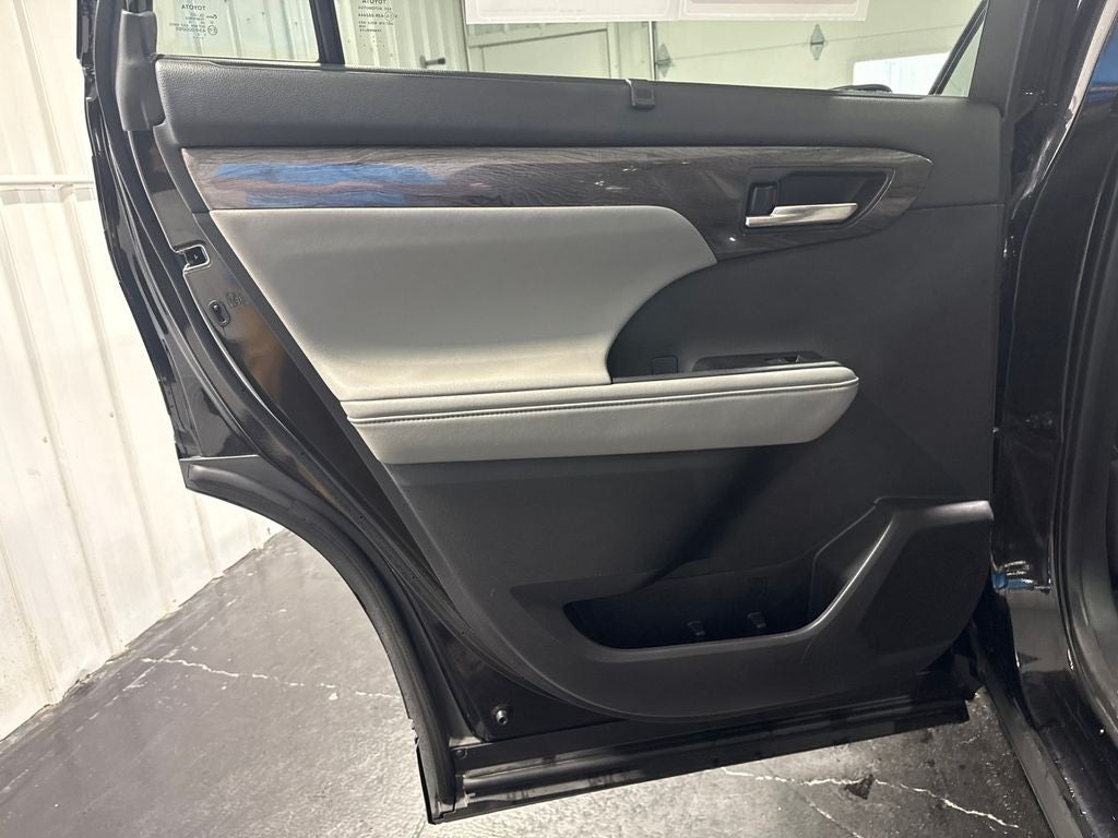 2020 Toyota Highlander Platinum