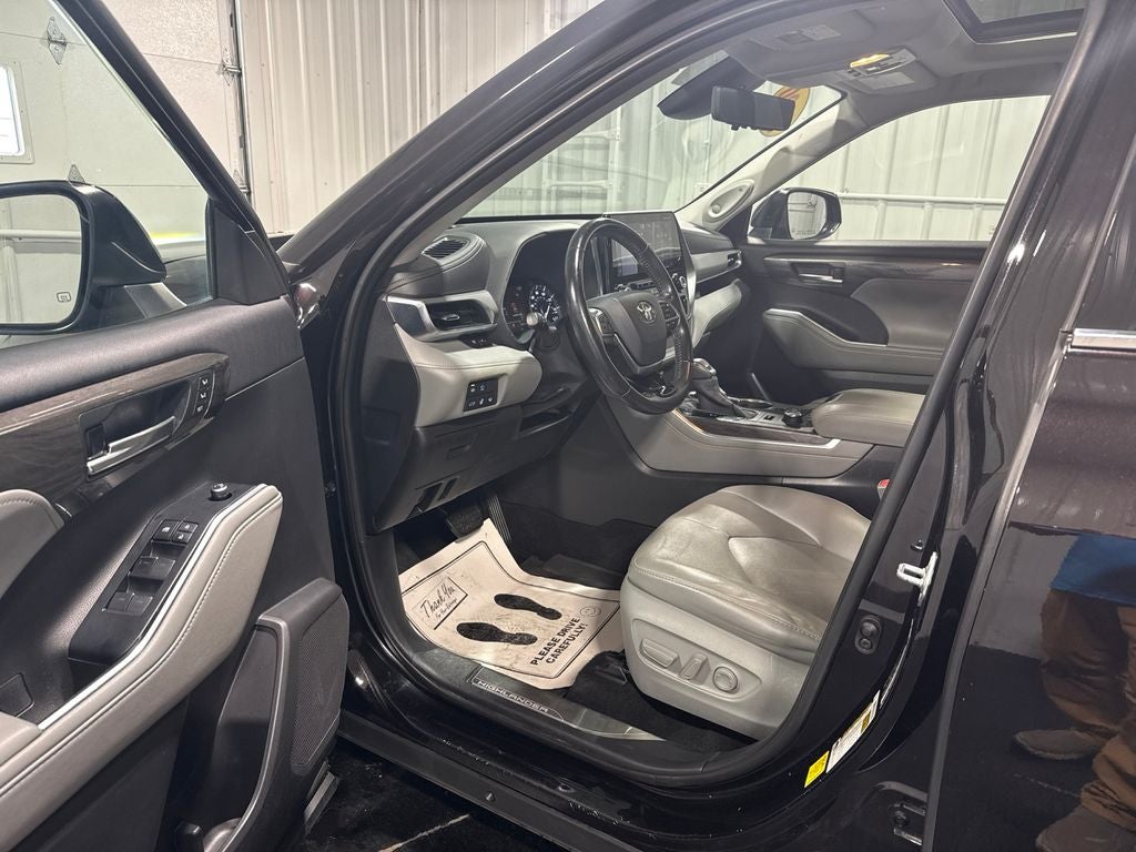 2020 Toyota Highlander Platinum