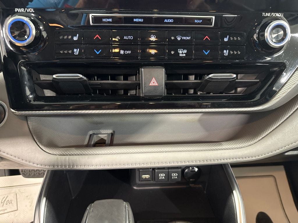 2020 Toyota Highlander Platinum