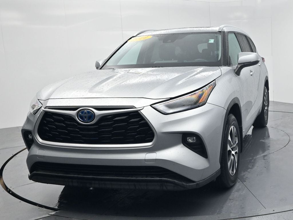 2022 Toyota Highlander Hybrid XLE