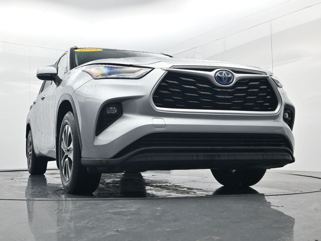 2022 Toyota Highlander Hybrid XLE
