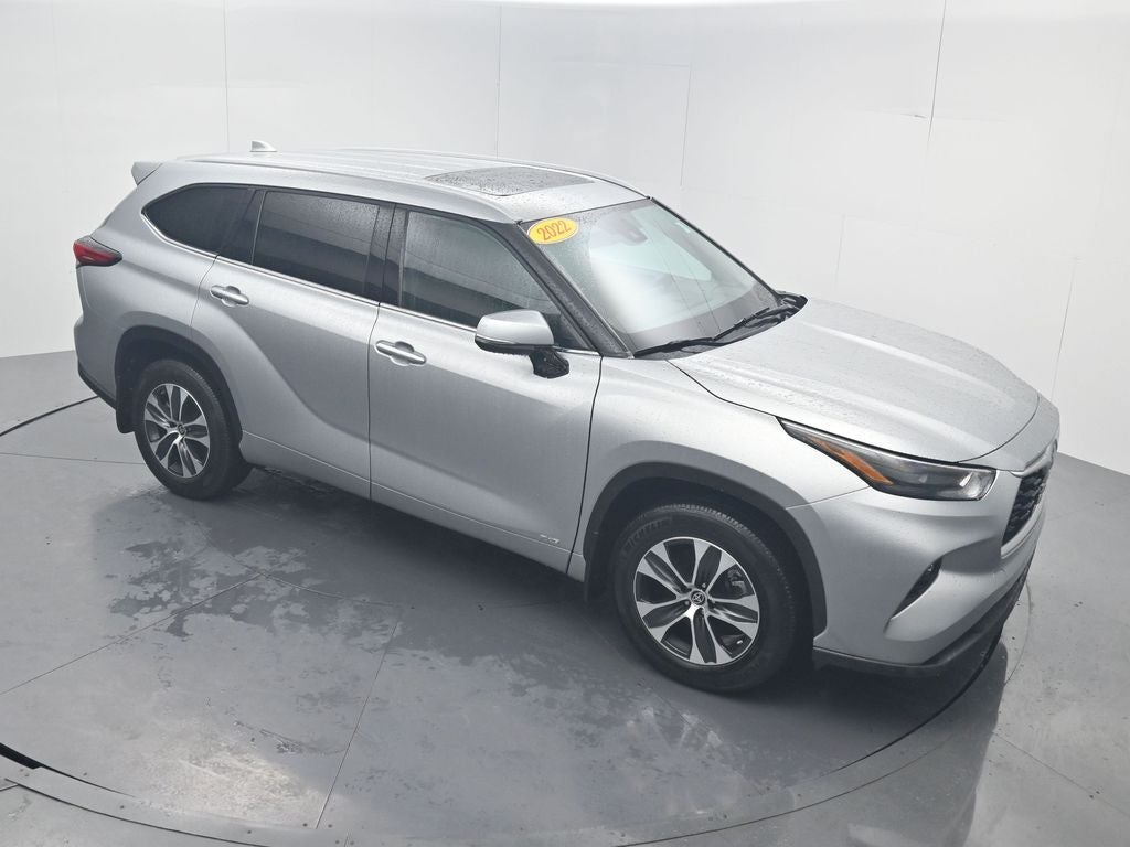 2022 Toyota Highlander Hybrid XLE