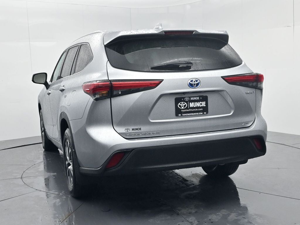 2022 Toyota Highlander Hybrid XLE