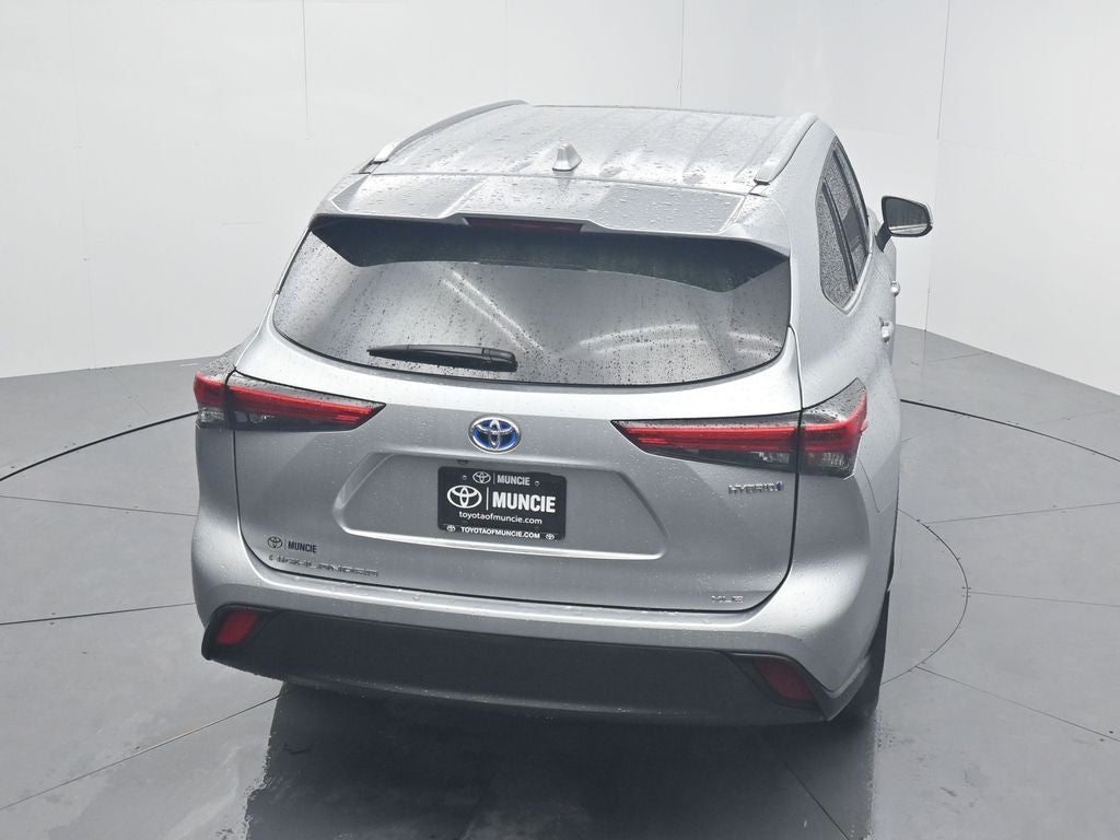 2022 Toyota Highlander Hybrid XLE
