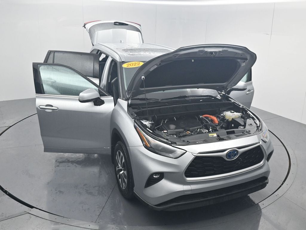 2022 Toyota Highlander Hybrid XLE