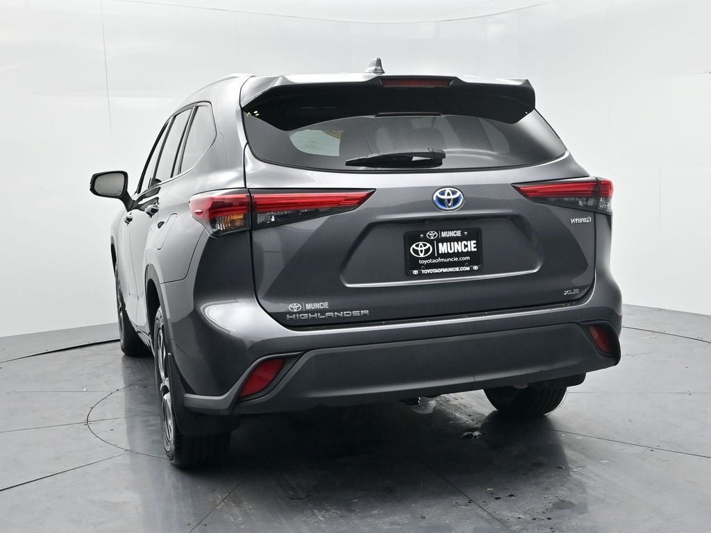 2022 Toyota Highlander Hybrid XLE