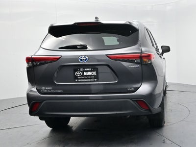 2022 Toyota Highlander Hybrid XLE