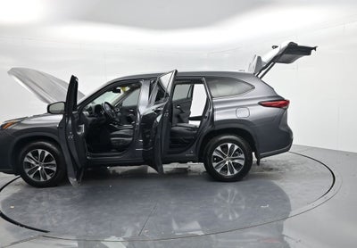 2022 Toyota Highlander Hybrid XLE