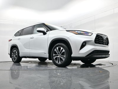 2022 Toyota Highlander Hybrid XLE