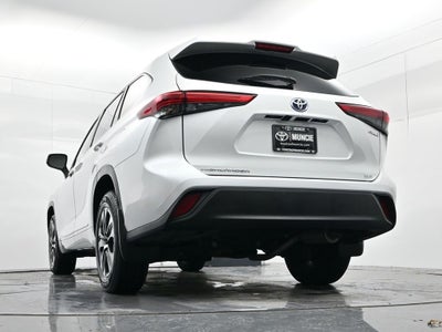 2022 Toyota Highlander Hybrid XLE