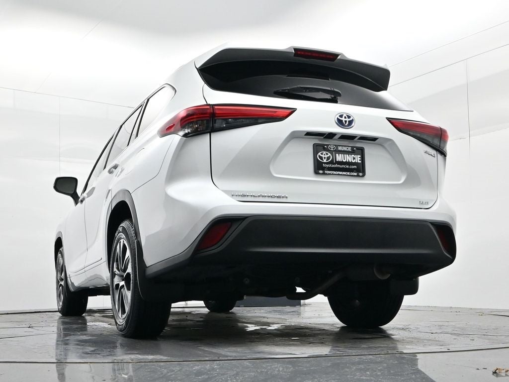 2022 Toyota Highlander Hybrid XLE