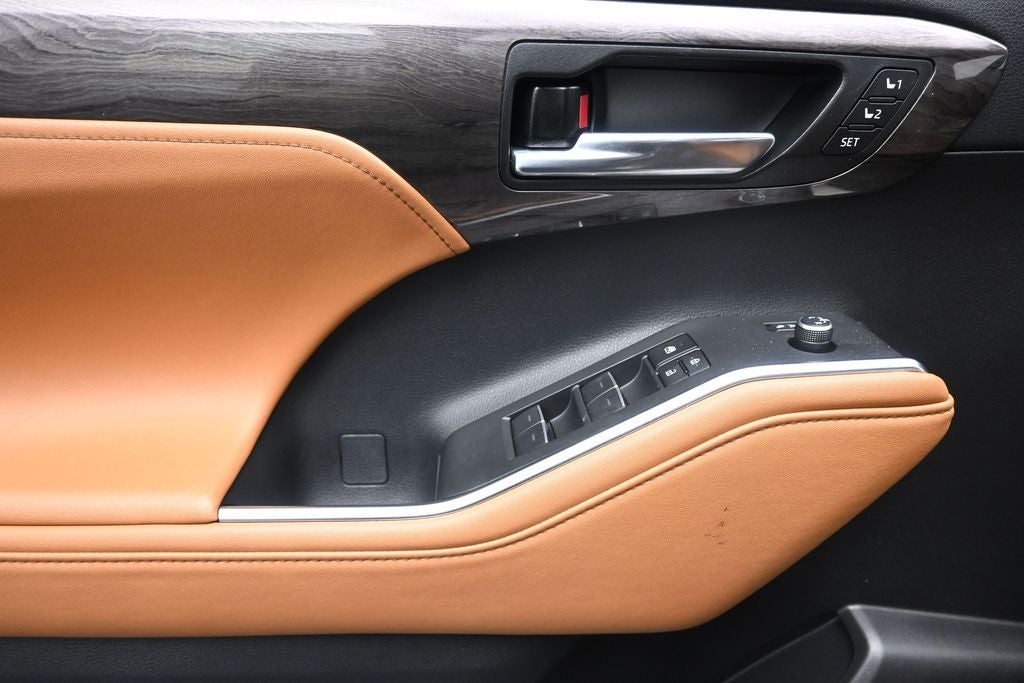 2024 Toyota Highlander Platinum